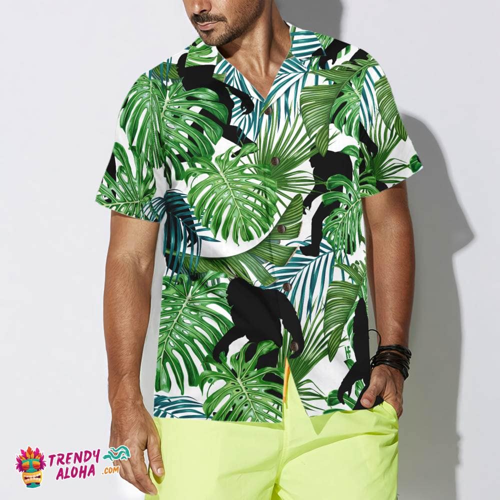 bigfoot-tropical-seamless-pattern-hawaiian-shirt-4002-t6tsc.jpg