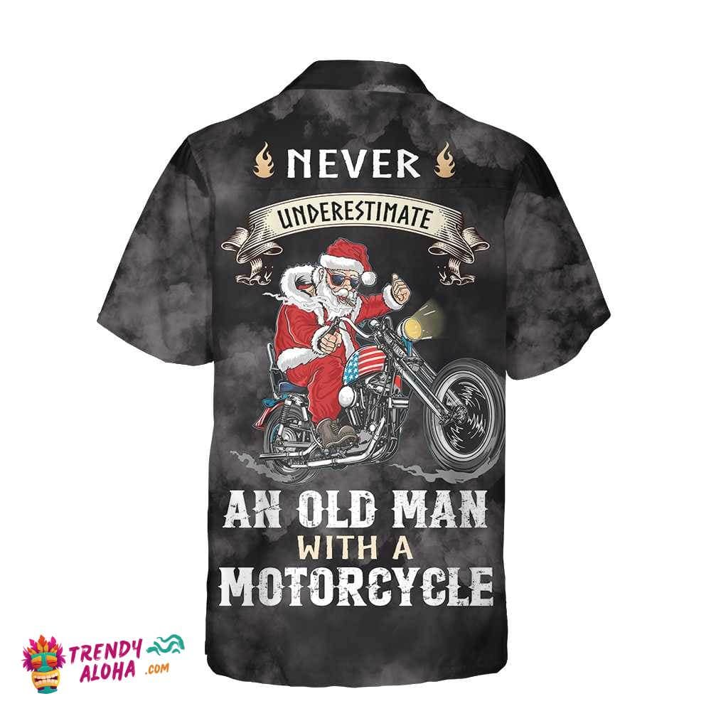 never-underestimate-an-old-man-with-a-motorcycle-christmas-hawaiian-shirt-best-motorcycle-gift-for-christmas-3810-nsndz.jpg
